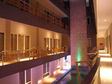 Rivavi Kuta Beach Hotel Legian  Exterior photo
